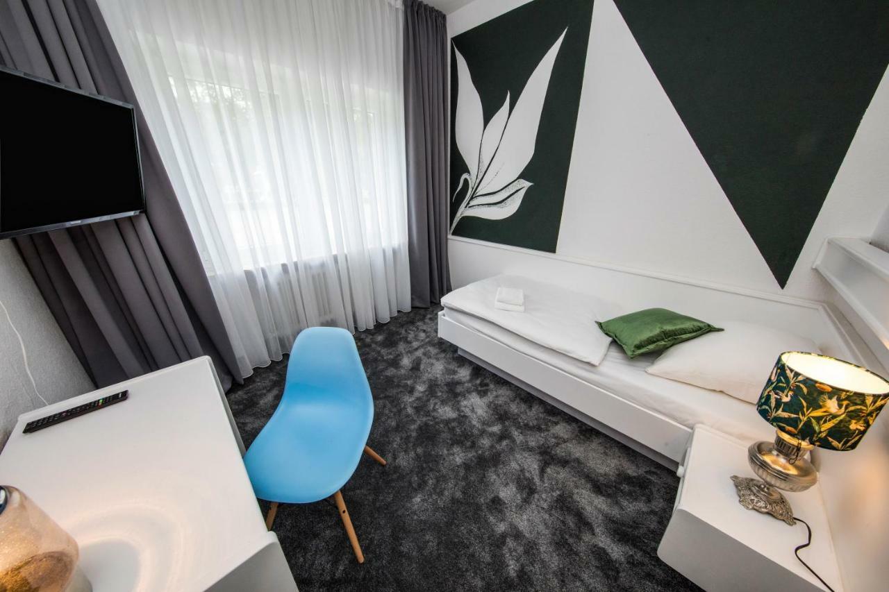 Kleines Hotel Heimfeld Хамбург Екстериор снимка